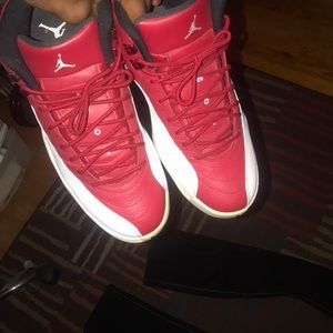 Gym red retro 12s